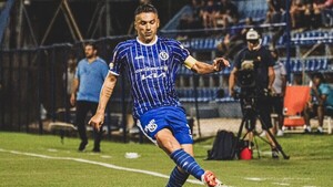 Santiago Salcedo: la leyenda del gol que espera un último baile en Primera