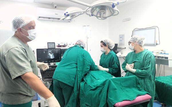 En el Hospital San Pablo se realizó por primera vez una cirugía intrauterina de alta complejidad - trece