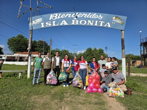 Grupo de amigos llevó alegría a niños por el Día de Reyes en Concepción - Concepción al Día