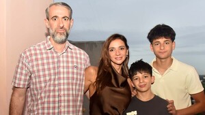 Presentan el poemario Alicia