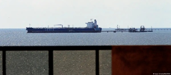 La petrolera Chevron envía 11 buques a Venezuela - ADN Digital