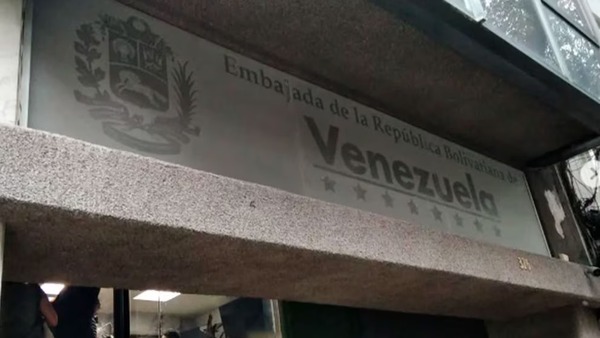 La Justicia de EEUU revela que la embajada de Venezuela en México facilitó vuelos privados del narcotráfico bajo protección diplomática - ADN Digital