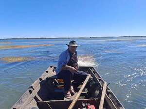 Sector pesquero de Ayolas en crisis por algas en el río Paraná - Nacionales - ABC Color