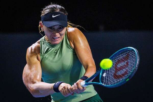 Badosa resiste, remonta y disfruta en su vuelta - Tenis - ABC Color