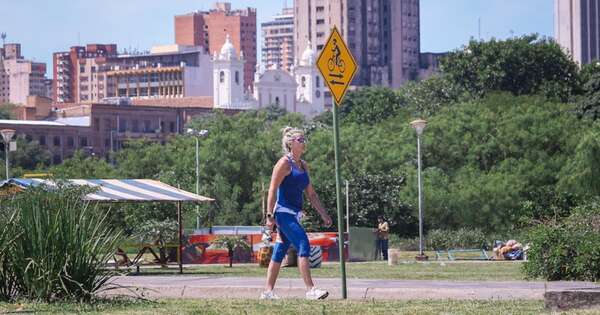 La Nación / Aconsejan no exponerse al sol en horario crítico