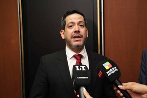 Latorre: "El poder en Venezuela debe volver al pueblo"