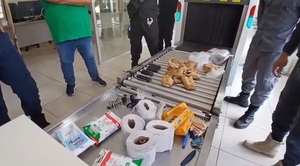 Escáner evita que se introduzcan a la cárcel teléfonos metidos en panes - ADN Digital