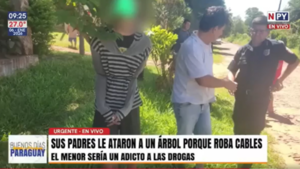 ¡Desesperante! Padres atan a su hijo a un árbol tras reiterados robos por adicción