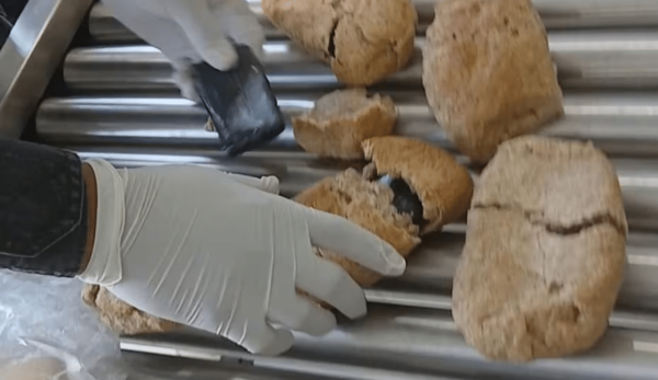 Intentaron meter teléfonos ocultos en panificados en el penal de Emboscada - Noticiero Paraguay