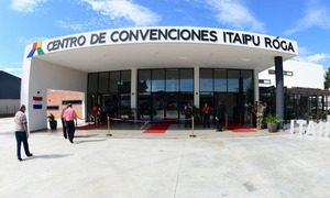 Itaipú abre licitación para la inversión de G. 1.566 millones en dos pantallas LED para su centro de convenciones - OviedoPress