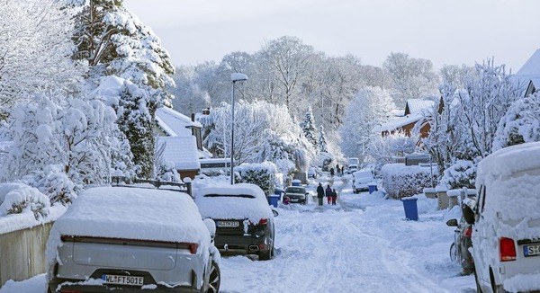 Cientos de vuelos paralizados por tormenta de nieve en Europa