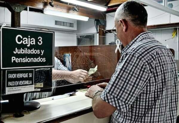 Se destinaron US$ 1.700 millones para cubrir saldo rojo de la Caja en 10 años - Economía - ABC Color