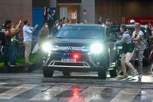 Trasladarán a Bolsonaro a un hospital  - Mundo - ABC Color