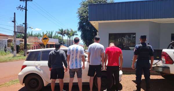 La Nación / Detuvieron a cuatro hombres y la Policía habría abortado un atraco de magnitud