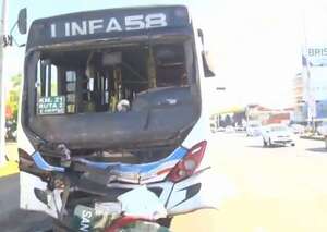 Loma Pytã: choque de colectivos deja 14 heridos - Policiales - ABC Color