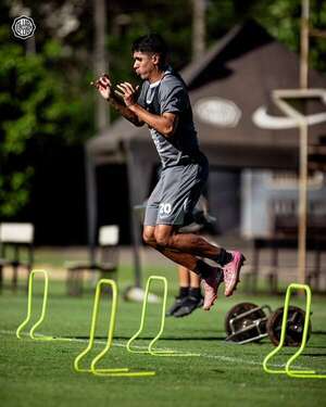 Olimpia oficializa la salida de cuatro jugadores  - Olimpia - ABC Color