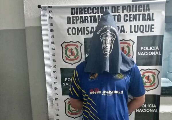 Detienen a exdirector de radio por supuesta agresión a su propia madre •