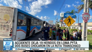 Choque entre buses en la Transchaco dejó 19 heridos