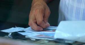 La Nación / Explican requisitos para adultos mayores