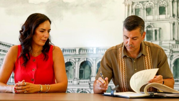 Peña promulga reforma del transporte, pero ponen en duda su aplicabilidad