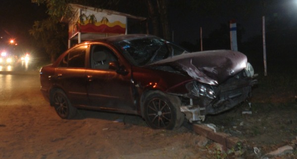 Choque frontal deja una mujer herida en Zeballos Cue | Unicanal