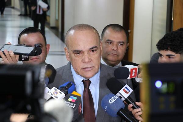 Bachi Núñez plantea elevar la edad jubilatoria de legisladores en medio del rechazo a la reforma de la Caja Fiscal