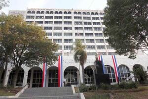 Víctimas de la mafia de los pagarés sostienen que la nueva ley no exime a la Corte y mantienen pedido de juicio político