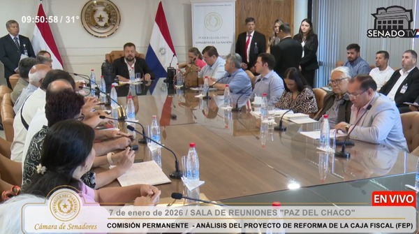 Docentes arremeten contra el Gobierno: exigen aporte estatal del 14% a la Caja Fiscal