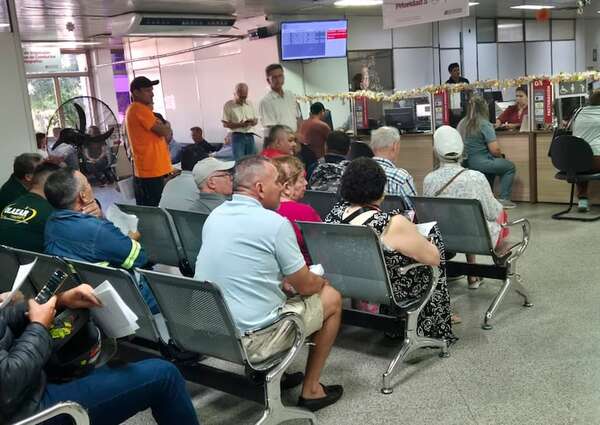 Conductores desconfían de nuevos sistemas de QR y puntos en licencias de conducir - Nacionales - ABC Color