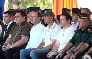 Santiago Peña presidió acto militar en el Guairá