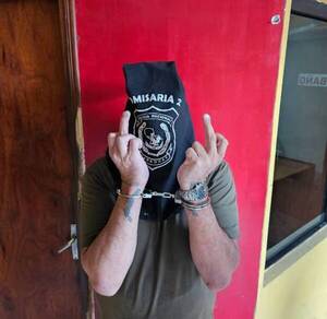 ¡Tranqui nomas señor! Así posó para la foto un arriero con 21 antecedentes