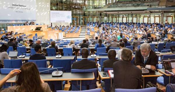 La Nación / Trump ordena la retirada de EE. UU. de 66 organizaciones internacionales