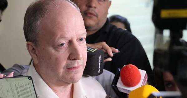 Diario HOY | Docentes y fuerzas públicas: mayoría se jubila a los 52 y urge establecer edad mínima