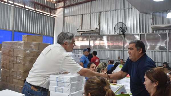 MEC avanza un 90% en la recepción de materiales para los kits escolares