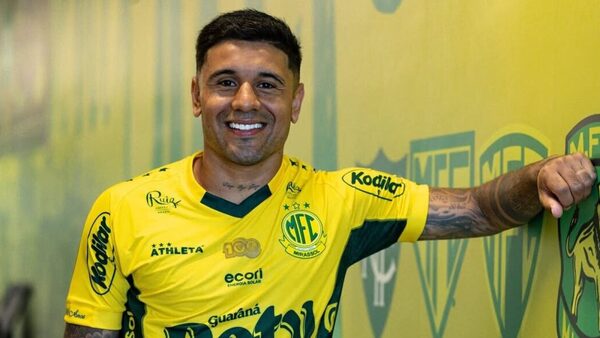 Antonio Galeano ya se viste de Mirassol