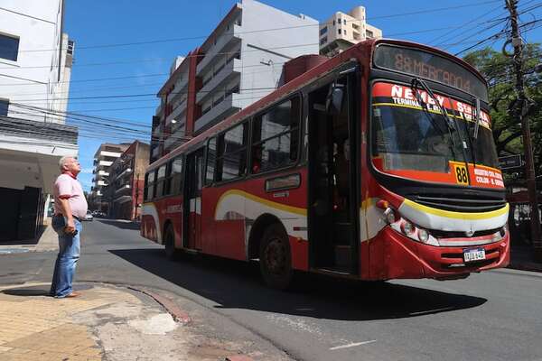 Reforma del transporte: tras promulgación, choferes no descartan “hacer lío” en marzo - Economía - ABC Color