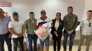 Entregan kits de víveres a pescadores que no accedieron al subsidio estatal - Concepción al Día