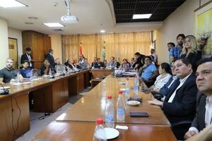 Popular / Articulan solución integral para comunidad indígena