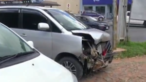 Video: Accidente en cadena en Villa Elisa deja cinco vehículos afectados y una bombera herida