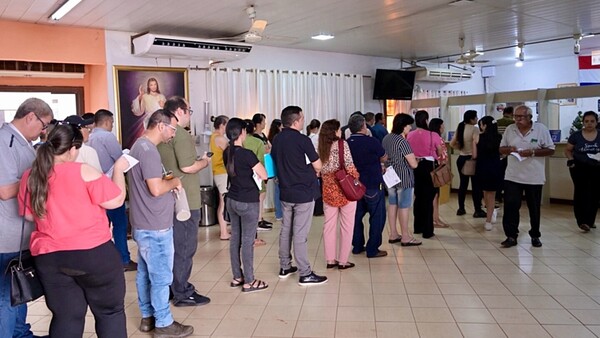 Adiós a las filas: Así funciona nuevo método de pago de tributos en CDE