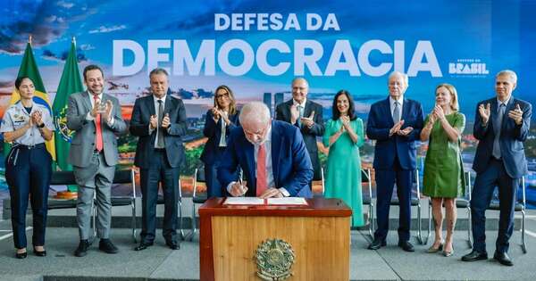 La Nación / Lula veta reducción de pena de Bolsonaro en aniversario de golpismo