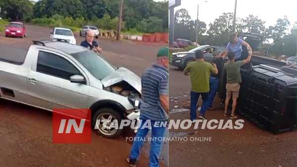  COLISIÓN ENTRE CAMIONETAS DEJÓ DAÑOS MATERIALES EN HOHENAU