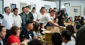 La Nación / El Gobierno inició la entrega de kits escolares con un envío para el Alto Paraguay