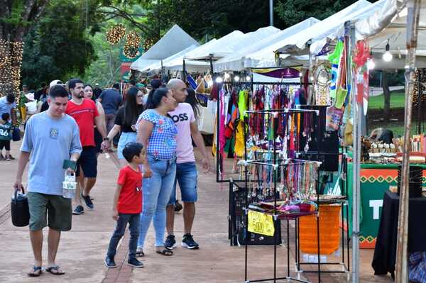 Villa Navideña de Itaipú dejó casi G 1.000 millones en ventas para artesanos y feriantes - ADN Digital