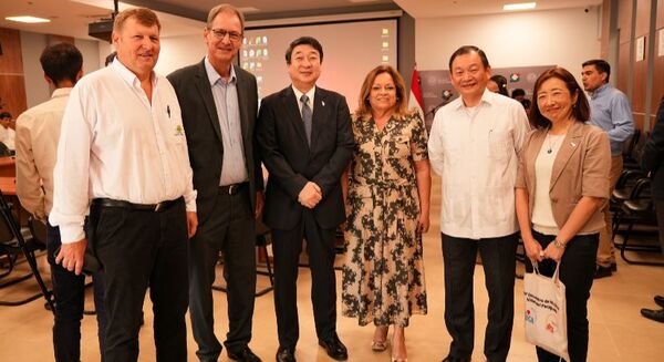 Unión de Productores de Itapúa S.A. (UPISA) y la Cooperativa Colonias Unidas marcan un hito en la producción porcina con la aprobación de la Primera “Compartimentación de Ganado Suino” en el Paraguay.