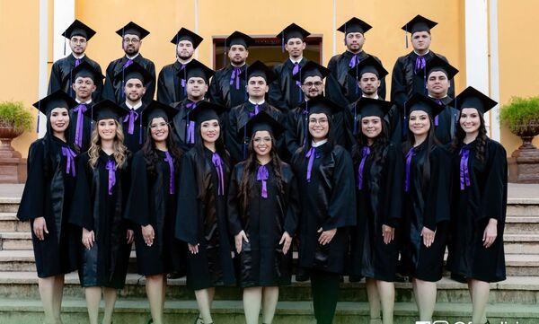 Graduación de 22 nuevos médicos cirujanos en la Universidad Nacional de Concepción - Concepción al Día