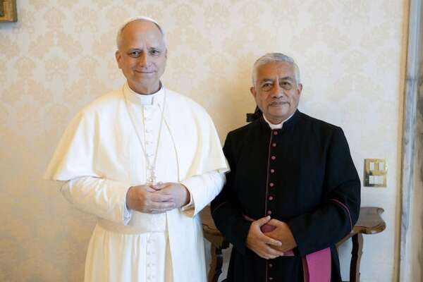 León XIV designa como “capellán de su santidad” al sacerdote peruano Guillermo Inca - Mundo - ABC Color