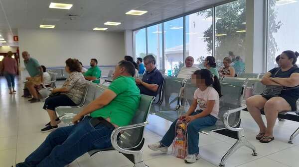 Masiva renuncia de psiquiatras en  CESI del IPS genera retraso en consultas hasta abril - Nacionales - ABC Color