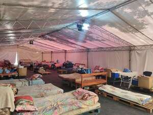 IPS: familiares de pacientes sufren en albergue sin ventilación y baños precarios - Nacionales - ABC Color