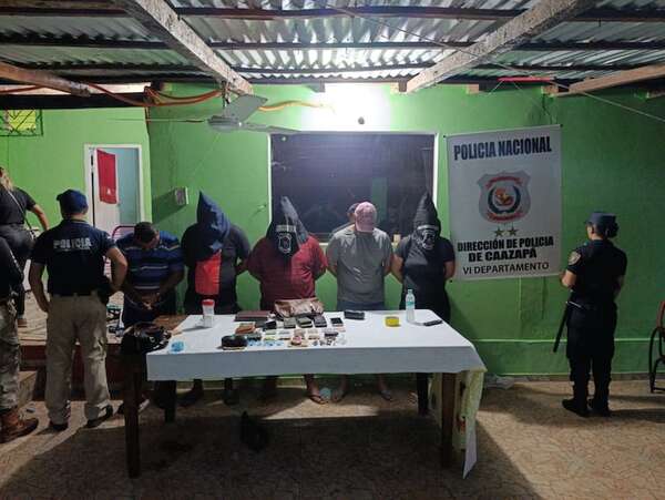 Allanamientos simultáneos en Caazapá dejan cinco aprehendidos y drogas incautadas - Policiales - ABC Color